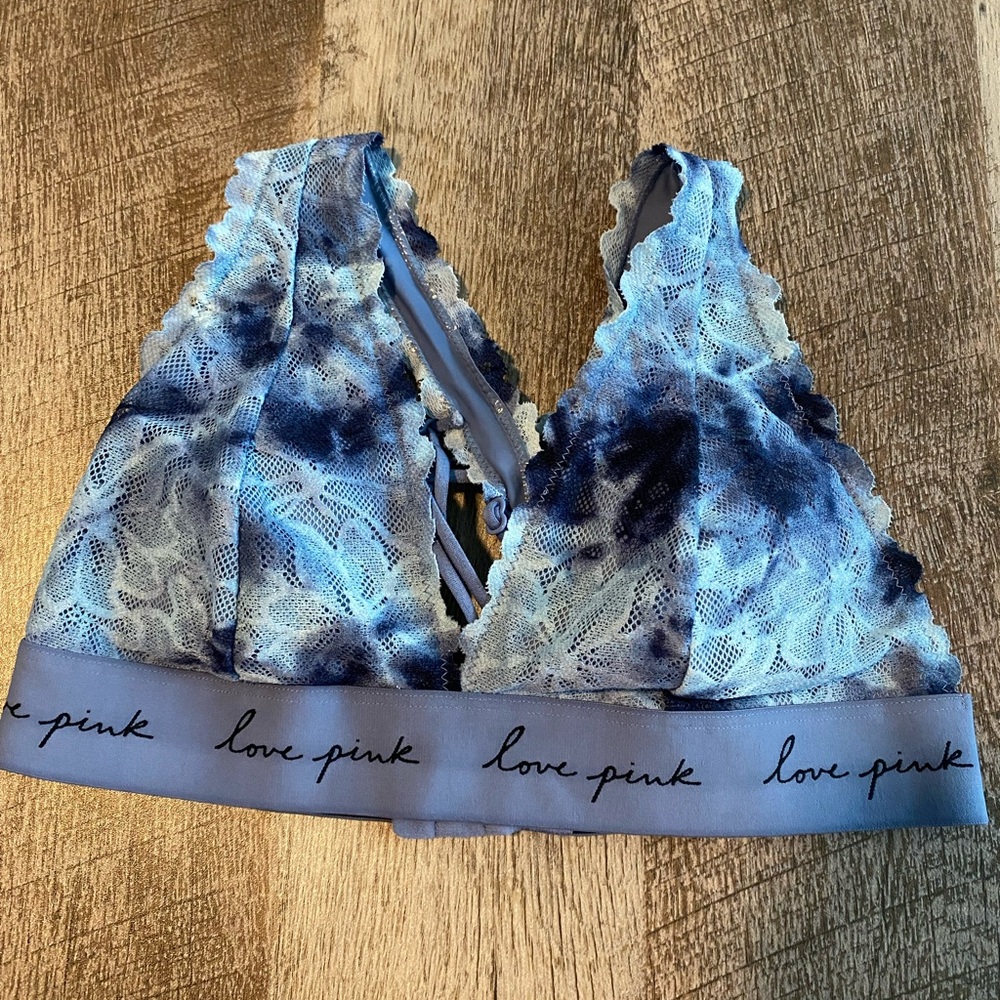 PINK Victoria’s Secret strappy lace bralette